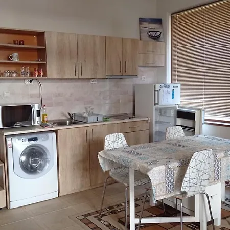 Desi House 101 Cozy نيسيبار
